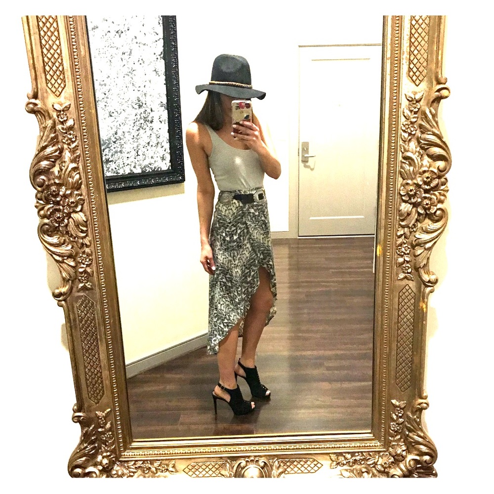 Nordstrom Lilly Black High Low Skirt Gray XS